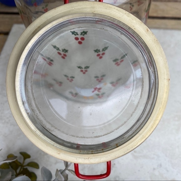 Vintage Christmas holly duck glass canister w lid - Picture 4 of 11